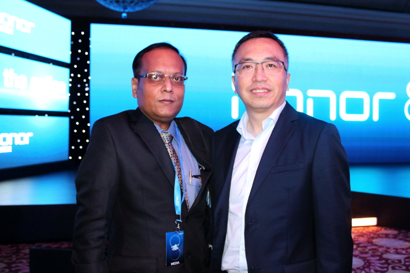 Left To Right Suman Munshi Chief Editor IBG NEWS & George Zhao, President of Honor at Honor 8 Launch