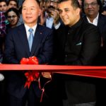 Kim Ki Wan, MD, LG Electronics India & Chetan Bhagat? at the inauguration of the LG Tech Show 2016 in Mumbai.