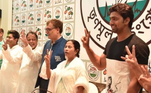 Mamata & Her Team,Mamata Banerjee dedicates victory to Maa Mati Manush of Bengal