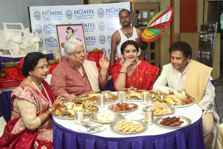 Floatel Pujas Menu Launch by (l-r) Pranati Tagore, Devajit Bandyopadhyay, Riddhi Bandyoapadhyay, Biplab Dasgupta.