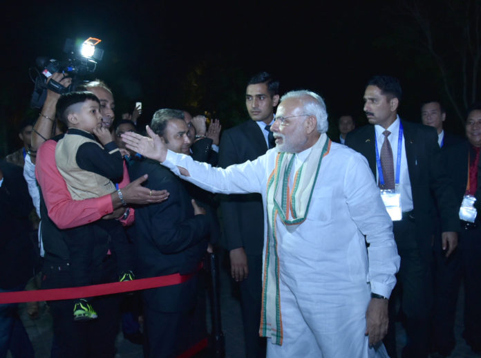 The Prime Minister, Shri Narendra Modi being given a warm welcome, on his arrival at Hotel Sheraton Wetland, in Hangzhou, China on September 03, 2016.
