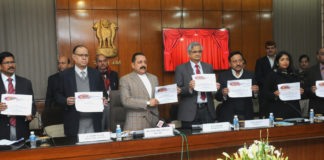 The Minister of State for Development of North Eastern Region (I/C), Prime Ministers Office, Personnel, Public Grievances & Pensions, Atomic Energy and Space, Dr. Jitendra Singh launching the new initiatives of DoPT, at the function to mark the Good Governance Day, in New Delhi on December 25, 2016. The Secretary, DoPT, Shri B.P. Sharma, the Secretary, DARPG, Shri C. Viswanath and other dignitaries are also seen.