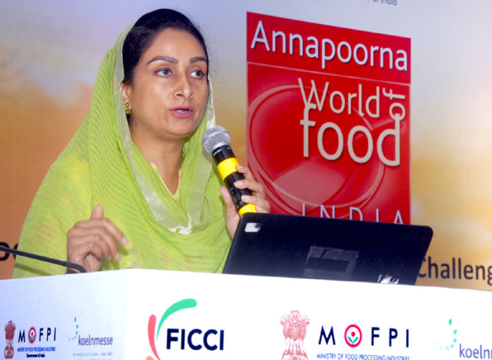 The Union Minister for Food Processing Industries, Smt. Harsimrat Kaur Badal addressing at the Annapoorna World Food