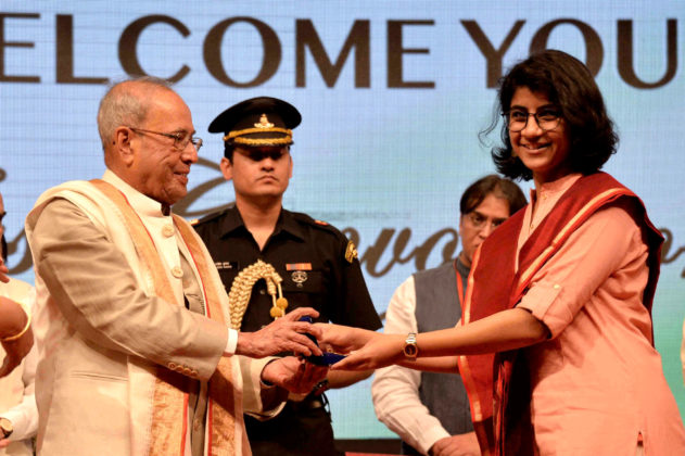 The President, Shri Pranab Mukherjee presenting the medal to a student, at the first convocation of The English &amp; Foreign Languages University, in Hyderabad on April 26, 2017.