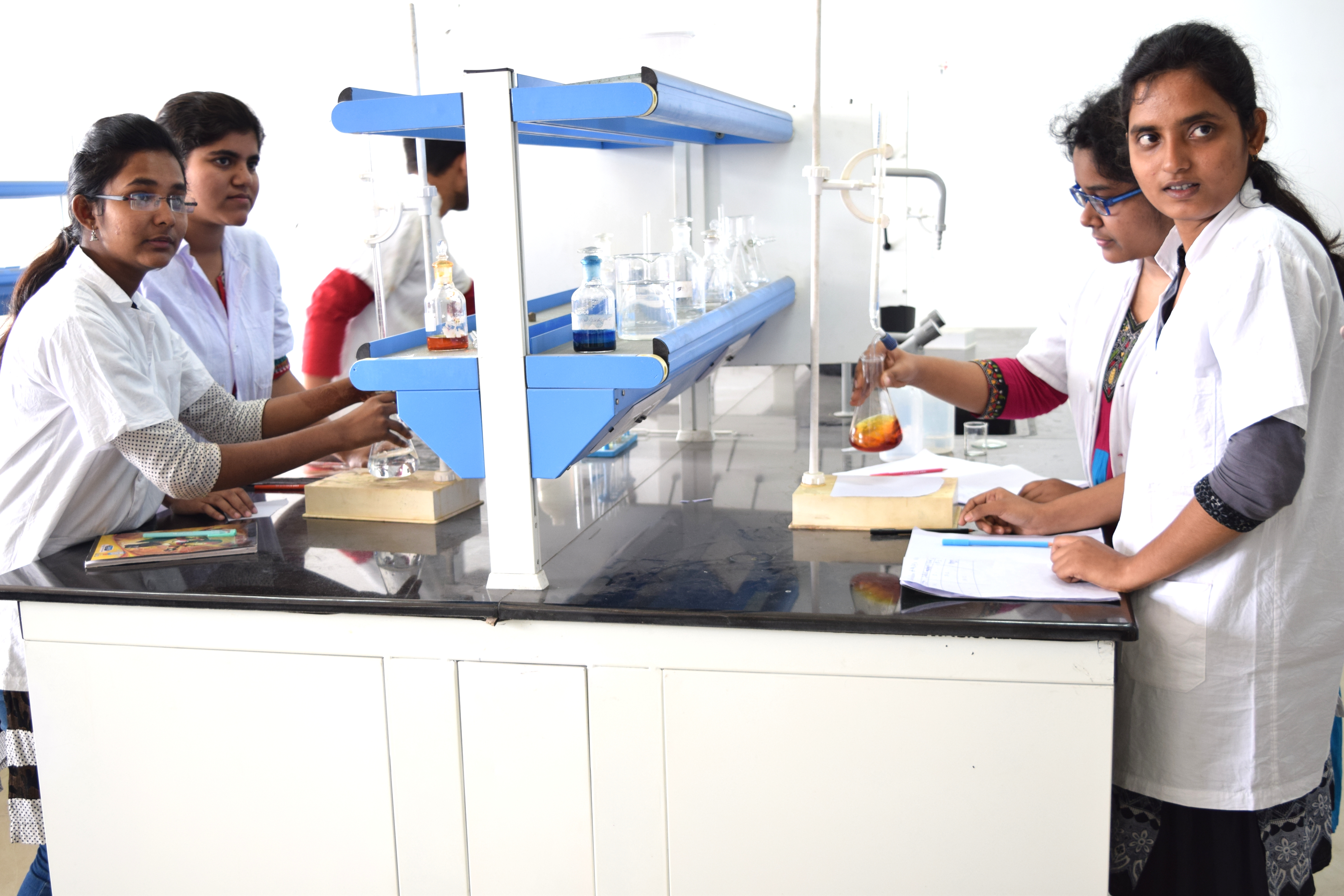 Recently developed workshop facilities and chemistry laboratory for undergraduate students at the New Town Campus - 2