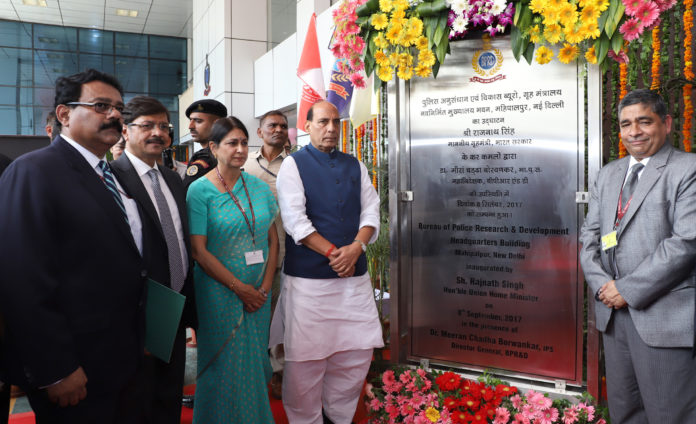 The Union Home Minister, Shri Rajnath Singh inaugurating the new HQs building of Bureau of Police Research and Development (BPR&D), Ministry of Home Affairs, in New Delhi on September 08, 2017. The DG, BPR&D, Dr. M.C. Borwankar is also seen.