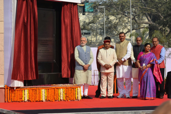 The Prime Minister, Shri Narendra Modi unveiled the plaque to dedicate Dr. Ambedkar International Centre to the Nation, at 15 Janpath, in New Delhi on December 07, 2017. The Union Minister for Social Justice and Empowerment, Shri Thaawar Chand Gehlot, the Ministers of State for Social Justice & Empowerment, Shri Vijay Sampla & Shri Krishan Pal and the Minister of State for Parliamentary Affairs and Statistics & Programme Implementation, Shri Vijay Goel are also seen.