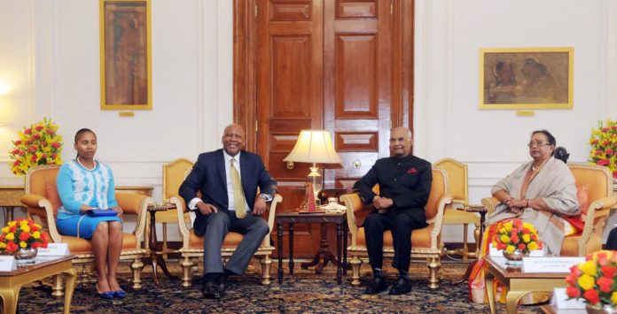 His Majesty King Letsie III, King of Lesotho and Her Majesty Queen Masenate Mohato Seeiso meeting the President, Shri Ram Nath Kovind, at Rashtrapati Bhavan, in New Delhi on January 02, 2018.