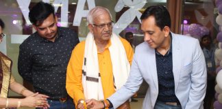 SOVANDEB CHATTOPADHYA , HONOURABLE MINISTER, POWER ALONG WITH VIKAS JAIN, MANAGING DIRECTOR ANYTIME FITNESS, INDIA AT THE LAUNCH OF ANYTIME FITNESS GYM, KOLKATA