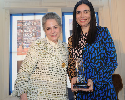 Founder RBC Taylor Prize Noreen Taylor and 2018 winner Tanya Talaga (photo Tom Sandler Photography) (CNW Group/RBC Taylor Prize)