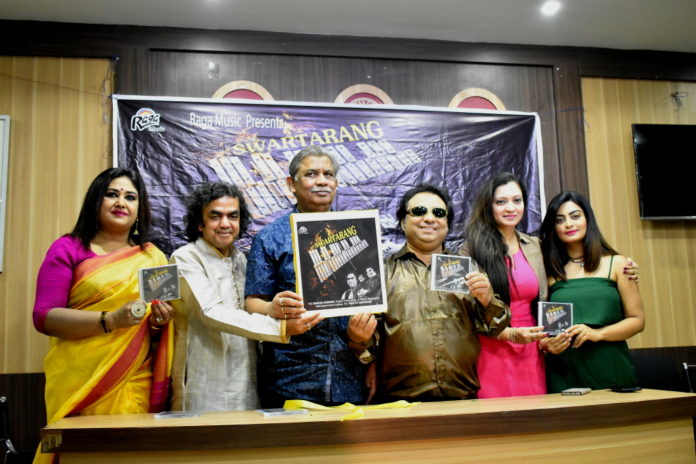 SWARTARANG CD LAUNCH- Riddhi Bandyopadhyay, Pt Sanatan Goswami, Raja Sen, Pt Prodyut Mukherjee, Parijat Chakraborty, Ankita Majumdar ( L-R )