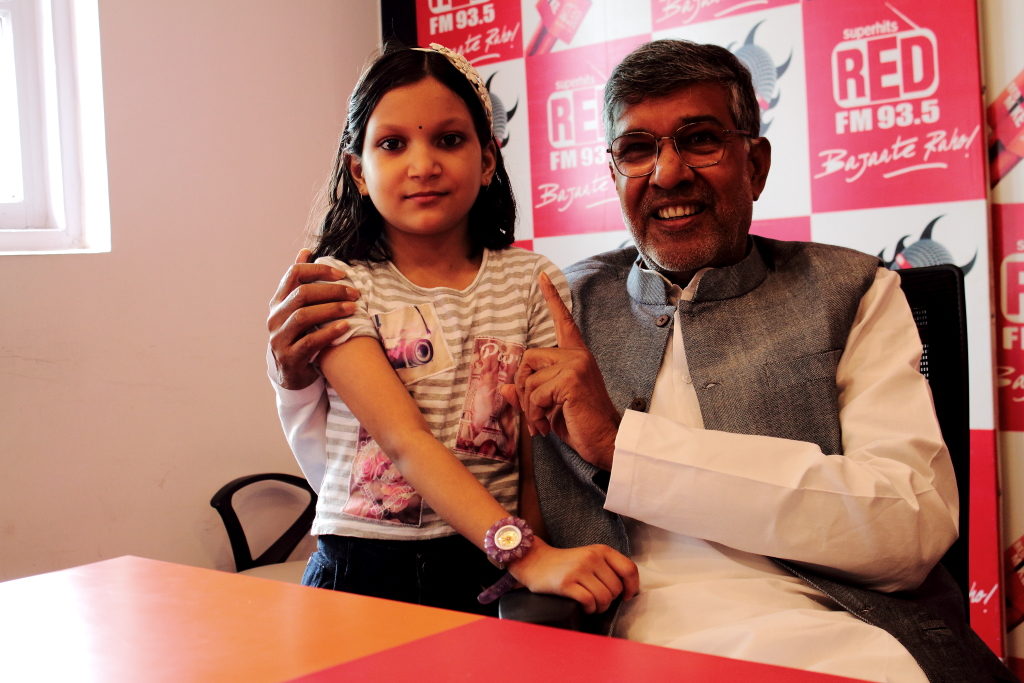 Kailash Satyarthi Nobel Peace Prize Winner with Srinika Munshi from IBG NEWS Team 2