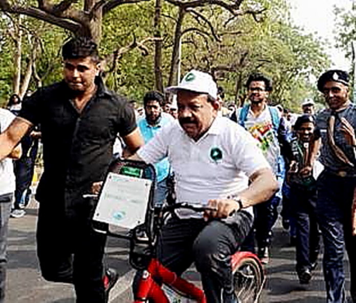 Dr Harsh Vardhan riding a bicycle in New Delhi
