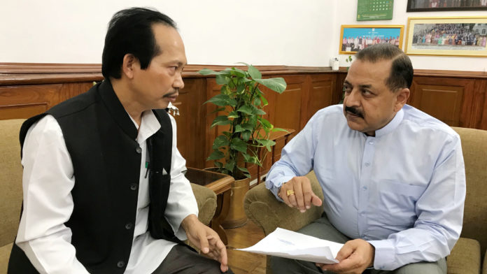 The Mizoram Chakma Autonomous District Council Chief, Shri Shanti Jiban Chakma calling on the Minister of State for Development of North Eastern Region (I/C), Prime Ministers Office, Personnel, Public Grievances & Pensions, Atomic Energy and Space, Dr. Jitendra Singh, in New Delhi on June 18, 2018.