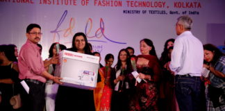 USHA and NIFT confer Best Garment Construction Award 2018 to Ms. Shristi Chetani Mr. Chandan Prakash, Deputy Sales Manager, Usha international Ltd awardi...