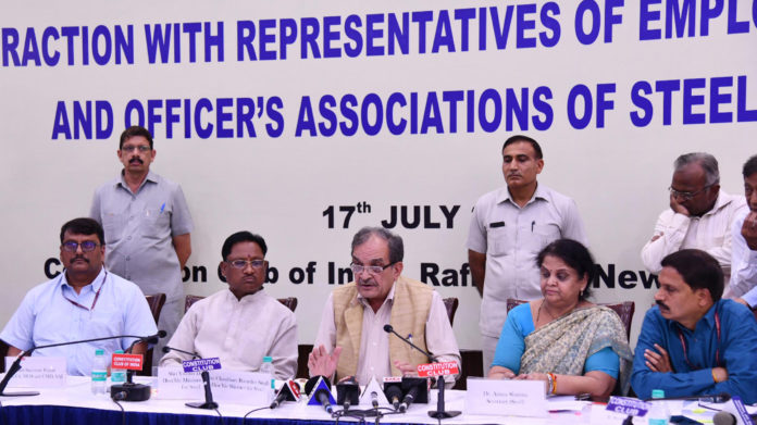 The Union Minister for Steel, Shri Chaudhary Birender Singh addressing a press conference after meeting the representatives of workers unions of CPSEs under Steel Ministry, in New Delhi on July 17, 2018. The Minister of State for Steel, Shri Vishnu Deo Sai and the Secretary, Steel, Dr. Aruna Sharma are also seen.
