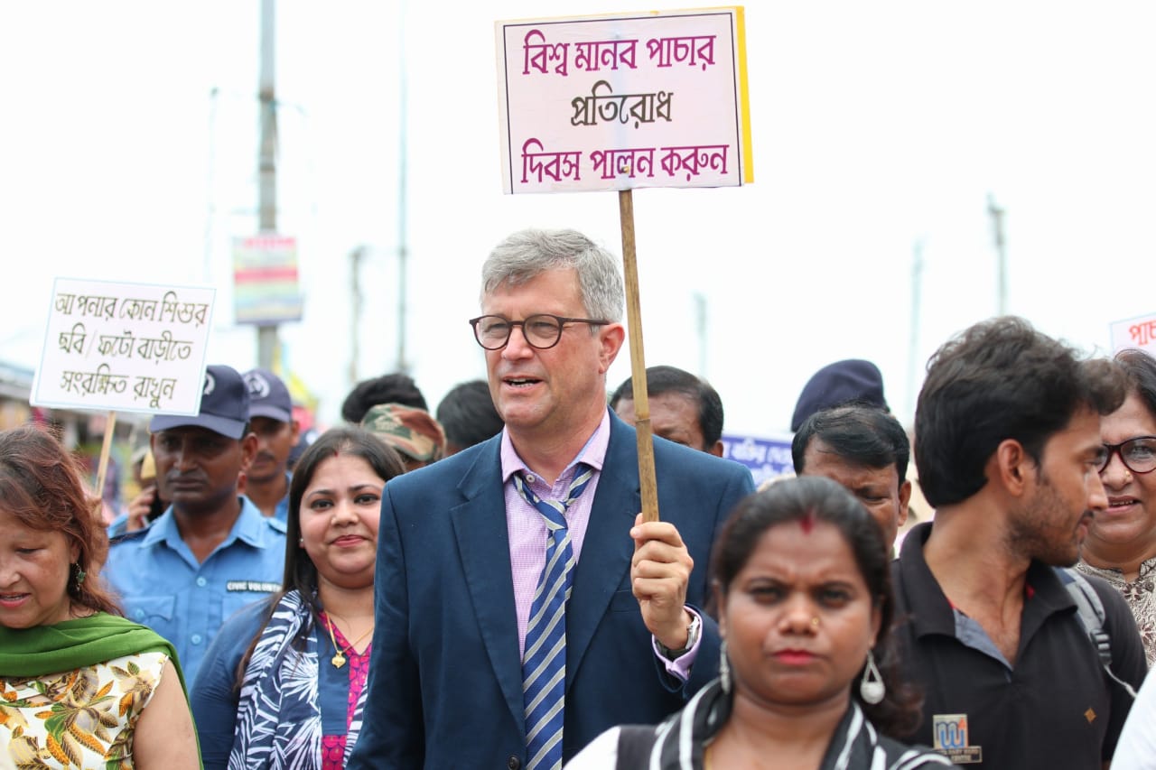 Mr Bucknell The British Deputy High Commissioner at Kolkata in India