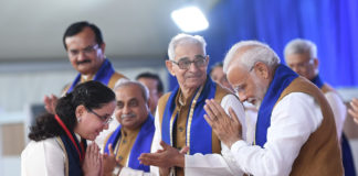 The Prime Minister, Shri Narendra Modi at the 4th Convocation of the Gujarat Forensic Sciences University, in Gandhinagar, Gujarat on August 23, 2018. The Governor of Gujarat, Shri O.P. Kohli is also seen.