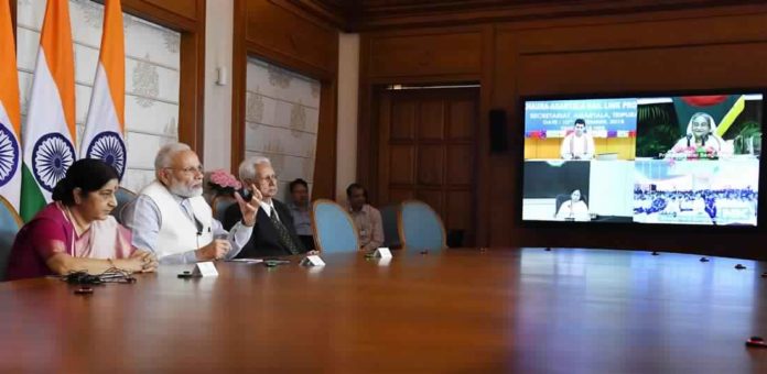 The Prime Minister, Shri Narendra Modi, the Prime Minister of Bangladesh, Ms. Sheikh Hasina, the Chief Minister of West Bengal, Ms. Mamata Banerjee and the Chief Minister of Tripura, Shri Biplab Kumar Deb jointly dedicate three projects in Bangladesh via Video Conference, in New Delhi on September 10, 2018.