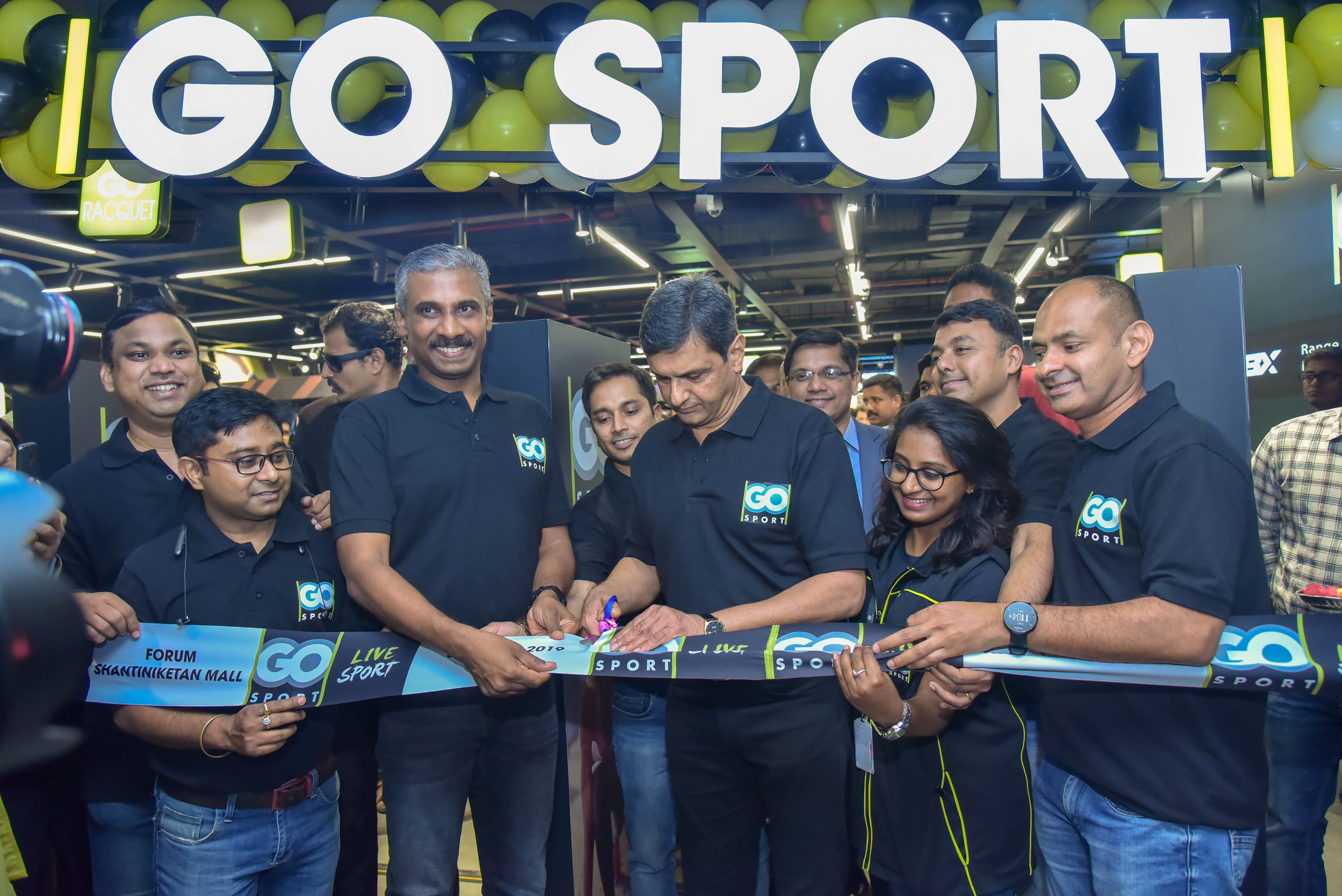 Mr. Shanavas PN - CMO, Tablez, Mr. Prakash Padukone, Shawn Cutinha - Business head, GoSport and the GoSport team