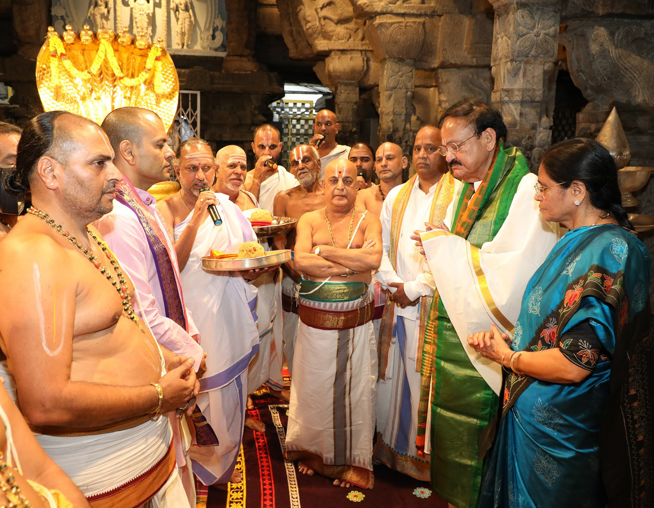 The Vice President, Shri M. Venkaiah Naidu, Smt. Usha Naidu and other family members receiving blessings from temple priests at Lord Sri Venkasteswara temple, in Tirumala, Andhra Pradesh on June 04, 2019.