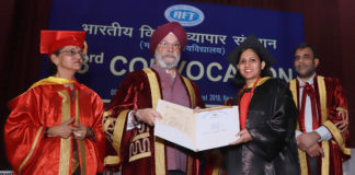 The Minister of State for Housing & Urban Affairs, Civil Aviation (Independent Charge) and Commerce & Industry, Shri Hardeep Singh Puri presenting the degrees, at the 53rd Convocation Function of Indian Institute of Foreign Trade (IIFT), in New Delhi on August 08, 2019. The Commerce Secretary, Dr. Anup Wadhawan and other dignitaries are also seen.