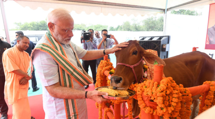 The Prime Minister, Shri Narendra Modi visits Pashu Vigyan Evam Arogya Mela, in Mathura, Uttar Pradesh on September 11, 2019. The Chief Minister of Uttar Pradesh, Yogi Adityanath is also seen.