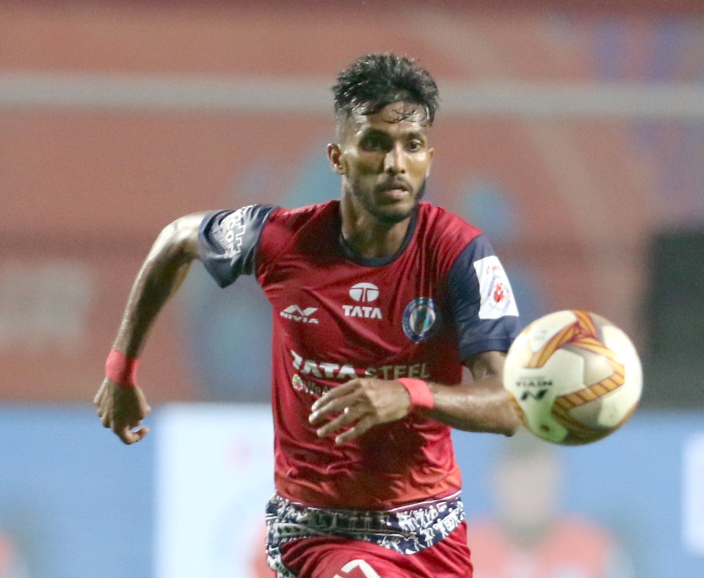Farukh Choudhary of Jamshedpur FC and Carlos Javier Delgado of Odisha FC in action during match 3 of the Indian Super League ( ISL ) between Jamshedpur FC and Odisha FC held at the JRD Tata Sports Complex, Jamshedpur, India on the 22nd October 2019. Photo by: Vipin Pawar / SPORTZPICS for ISL