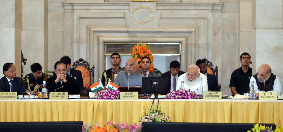 The President, Shri Ram Nath Kovind addresses the concluding session of the 50th Conference of Governors and Lt. Governors, at Rashtrapati Bhavan, in New Delhi on November 24, 2019. The Vice President, Shri M. Venkaiah Naidu, the Prime Minister, Shri Narendra Modi and the Union Home Minister, Shri Amit Shah are also seen.