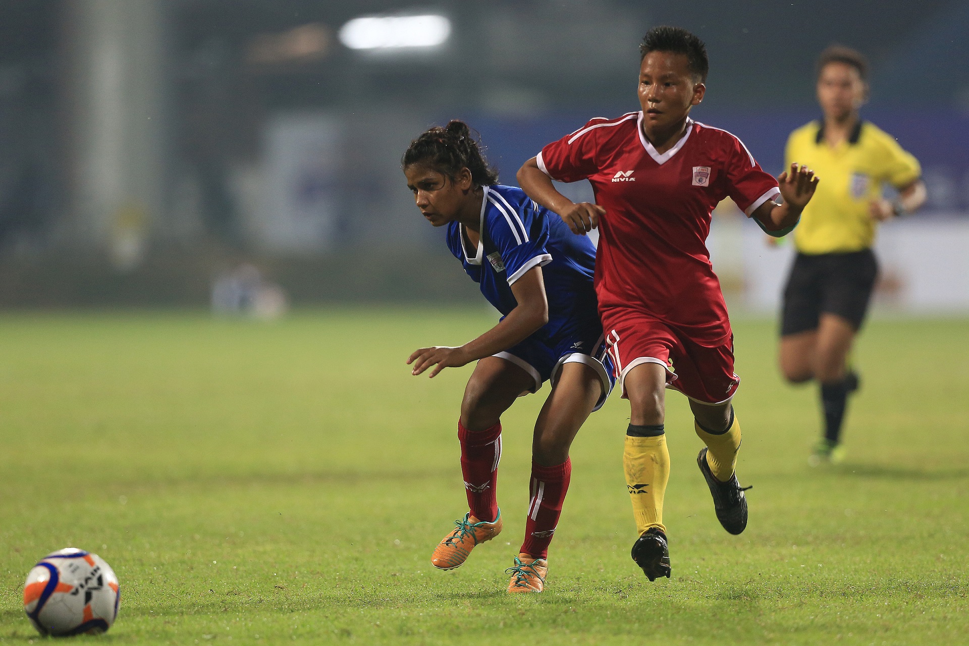 Tigresses and Panthers players fight for ball during match 3 of the Hero U17 Womens Championship between the Tigresses and the Panthers held at the Kalyani Stadium, Kaylani, West Bengal, India on the 13th November 2019. Photo by: Arjun Singh / SPORTZPICS for ISL