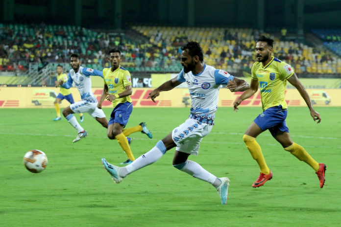 CK Vineeth of Jamshedpur FC scores a goal during match 37 of the Indian Super League ( ISL ) between the Kerala Blasters FC and Jamshedpur FC held at the Jawaharlal Nehru Stadium, Kochi, India on the 13th December 2019. Photo by: Vipin Pawar / SPORTZPICS for ISL