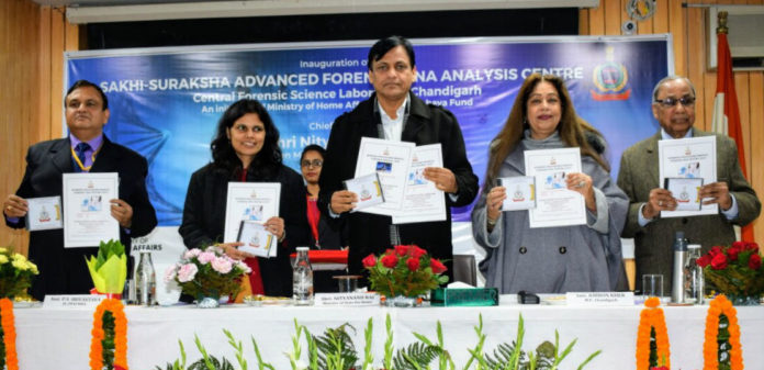 The Minister of State for Home Affairs, Shri Nityanand Rai releasing the publication at the inauguration of a State-of-the-Art DNA Analysis Centre, at CFSL, Chandigarh on December 23, 2019.
