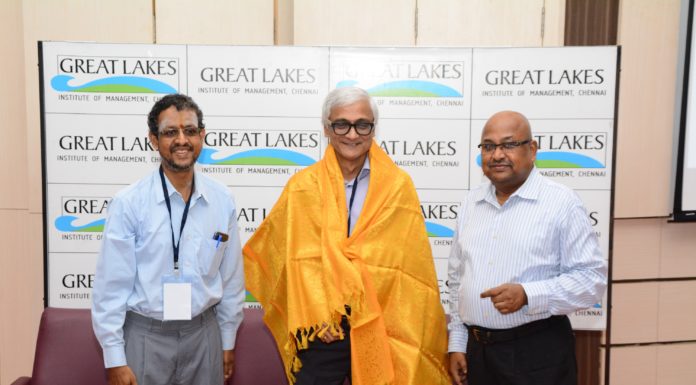 Prof Sundar Bharadwaj of University of Georgia is felicitated by Prof Bharadwaj and Dr Sridhar Samu of Great Lakes Institute of Management Chennai