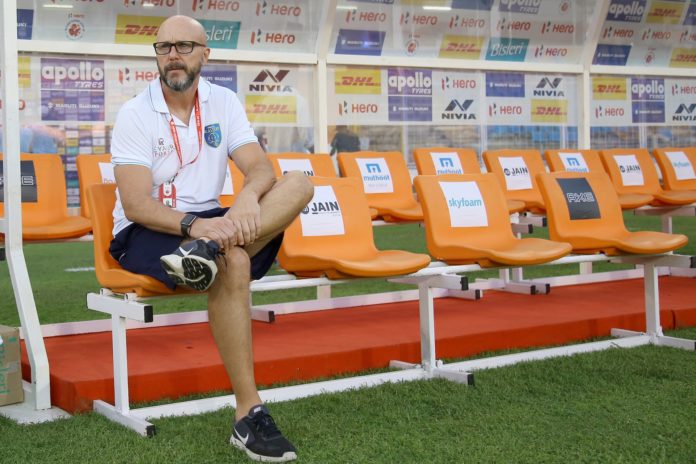 Eelco Schattorie head coach of Kerala Blasters FC before the match 67 of the Indian Super League ( ISL ) between FC Goa and Kerala Blasters FC held at the Jawaharlal Nehru Stadium, Goa, India on the 25th January 2020. Photo by: Faheem Hussain / SPORTZPICS for ISL