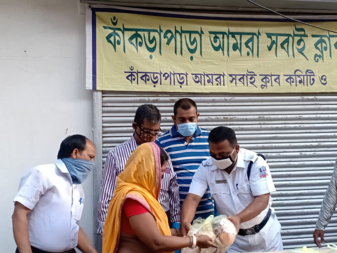 Relief distribution by Kankra Para Amra Sabai Club