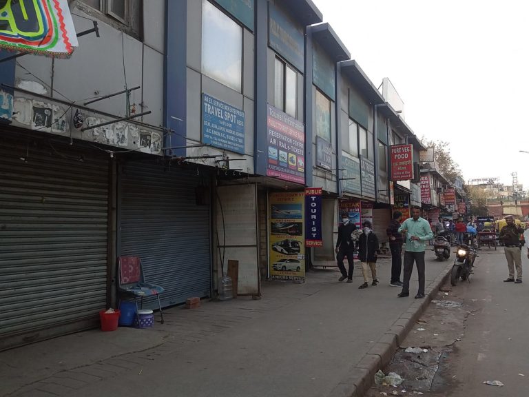 Center Bolsters Efforts for COVID Management in Delhi