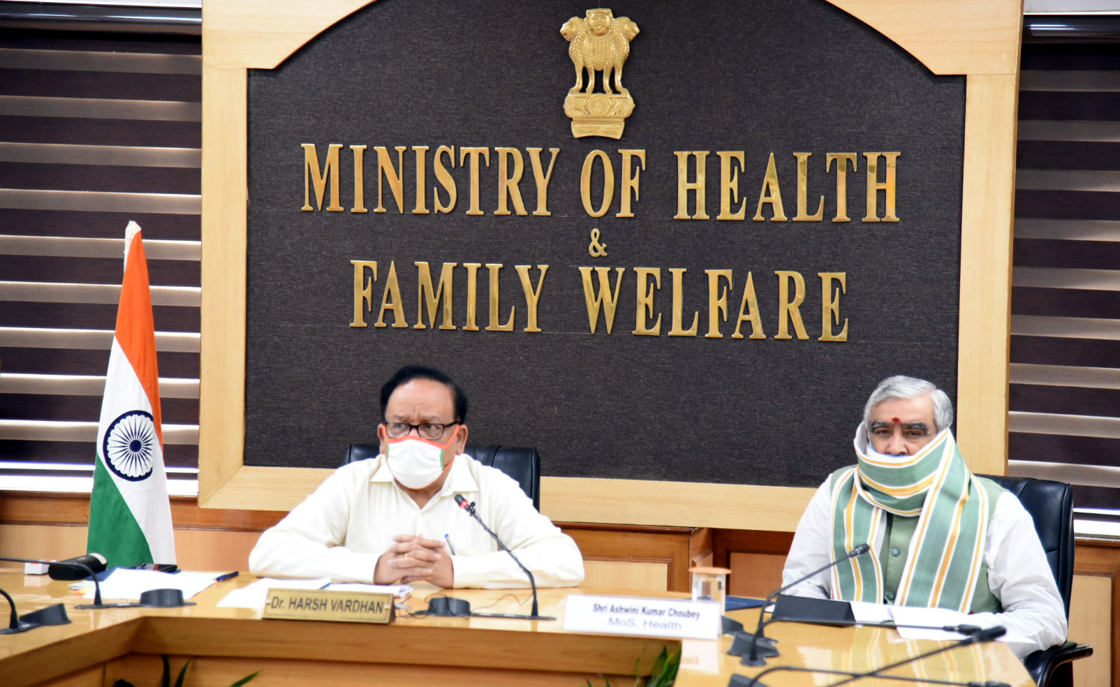 The Union Minister for Health & Family Welfare, Science & Technology and Earth Sciences, Dr. Harsh Vardhan chairing a high-level review meeting with the Lt. Governor of Delhi, Shri Anil Baijal, the Health Minister of Delhi, Shri Satyendra Jain, various District Magistrates, Commissioners & Mayors of Delhi on status, preparations & management of COVID-19 in various districts of NCT of Delhi, via video conferencing, in New Delhi on June 04, 2020. The Minister of State for Health and Family Welfare, Shri Ashwini Kumar Choubey is also seen.