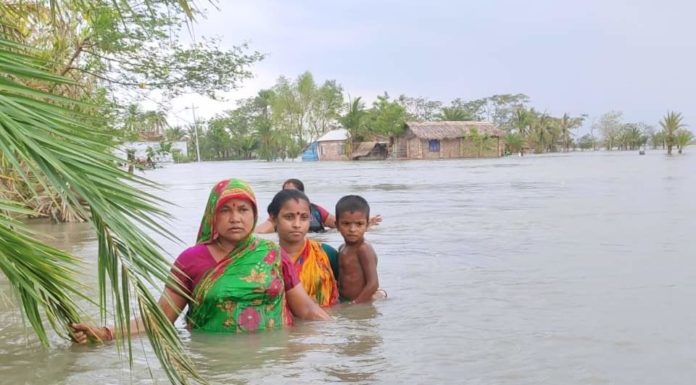 Even after 27 days of Amphan violence, the tide is still flowing in the backyard of Satkhira coast of Bangladesh