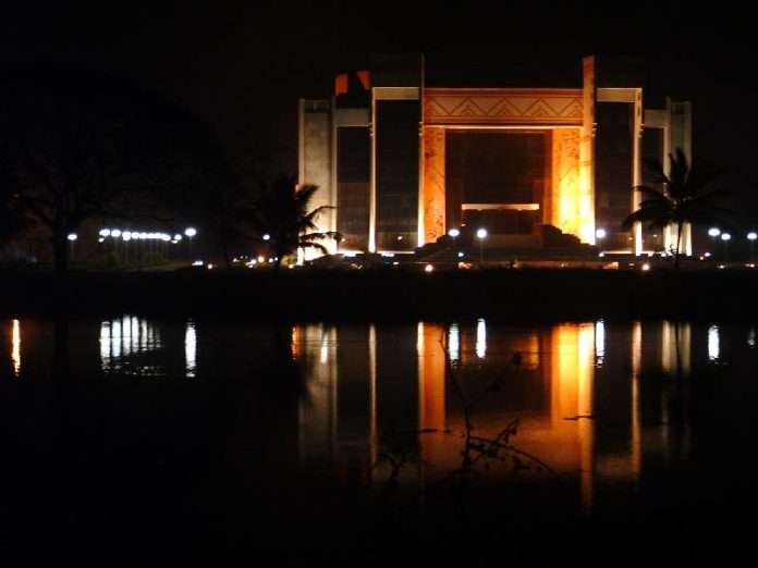 IIM Calcutta Auditorium - By Lakeside Lens Lovers