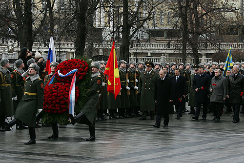 Vladimir Putin on Heroes of Fatherland Day in Russia