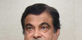 Shri Nitin Gadkari says we all must be aligned with the commitment made by Prime Minister to achieve the target of a carbon-neutral country by the year 2070 Union Minister for Road Transport and Highways, Shri Nitin Gadkari