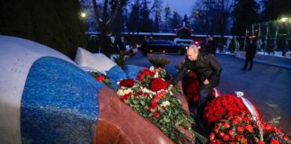 Vladimir Putin laid flowers on the grave of the first President of Russia Boris Yeltsin Vladimir Putin laid flowers on the grave of the first President of Russia Boris Yeltsin