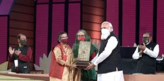 বাংলাদেশ ও ভারত একসঙ্গে এগিয়ে যাবে: মোদী পিতা বঙ্গবন্ধু শেখ মুজিবুর রহমানের পক্ষে ভারত সরকারের দেওয়া গান্ধি শান্তি পদক গ্রহণ করেছেন শেখ রেহানা
