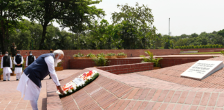 Prime Minister Meets Opposition Leaders in Bangladesh The Prime Minister, Shri Narendra Modi laying wreath at the National Martyr’s Memorial, Savar, in Dhaka, Bangladesh on March 26, 2021.