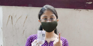 A female voter showing mark of indelible ink after casting her vote, at a polling booth, during the fourth phase of the West Bengal Assembly Election, in Santoshpur, Kolkata, West Bengal on April 10, 2021.