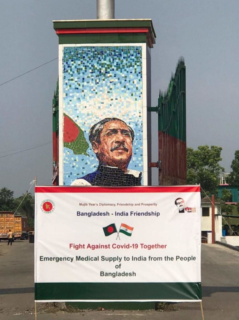 Bangladesh Deputy High Commissioner in Kolkata Mr. Toufique Hasan handed over 10,000 vials of Remdesivir injection to Indian officials today at Benapole-Petrapole border.