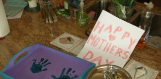 Kotak Silk salutes #MomsOnDuty this Mother’s Day Mother's_Day