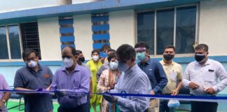 Linde India hands over Oxygen Booth to M.R. Bangur Hospital, Kolkata Mr Moloy Banerjee, Head Gases - South Asia, Linde South Asia Pvt Ltd and Mr Narayan Swaroop Nigam, Principal Secretary of Health and Family Welfare, West Bengal