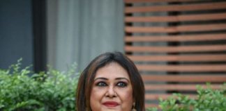 করোনা আক্রান্ত পরিবারের পাশে দাঁড়ালেন শিল্পী ঋদ্ধি বন্দোপাধ্যায় শিল্পী ঋদ্ধি বন্দোপাধ্যায়