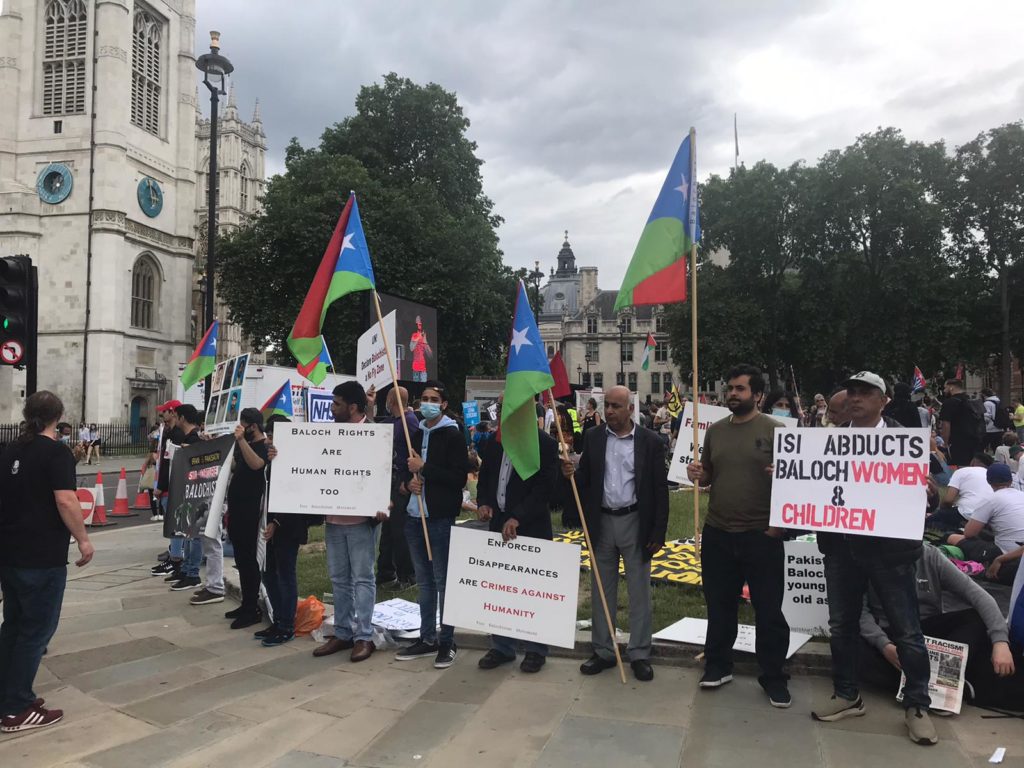 Free Balochistan movement UK branch have held a protest demonstration in-front of the British Parliament against Iranian and Pakistani state atrocities in Balochistan. 